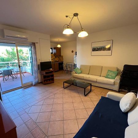 Apartment Luka Novalja Bagian luar foto