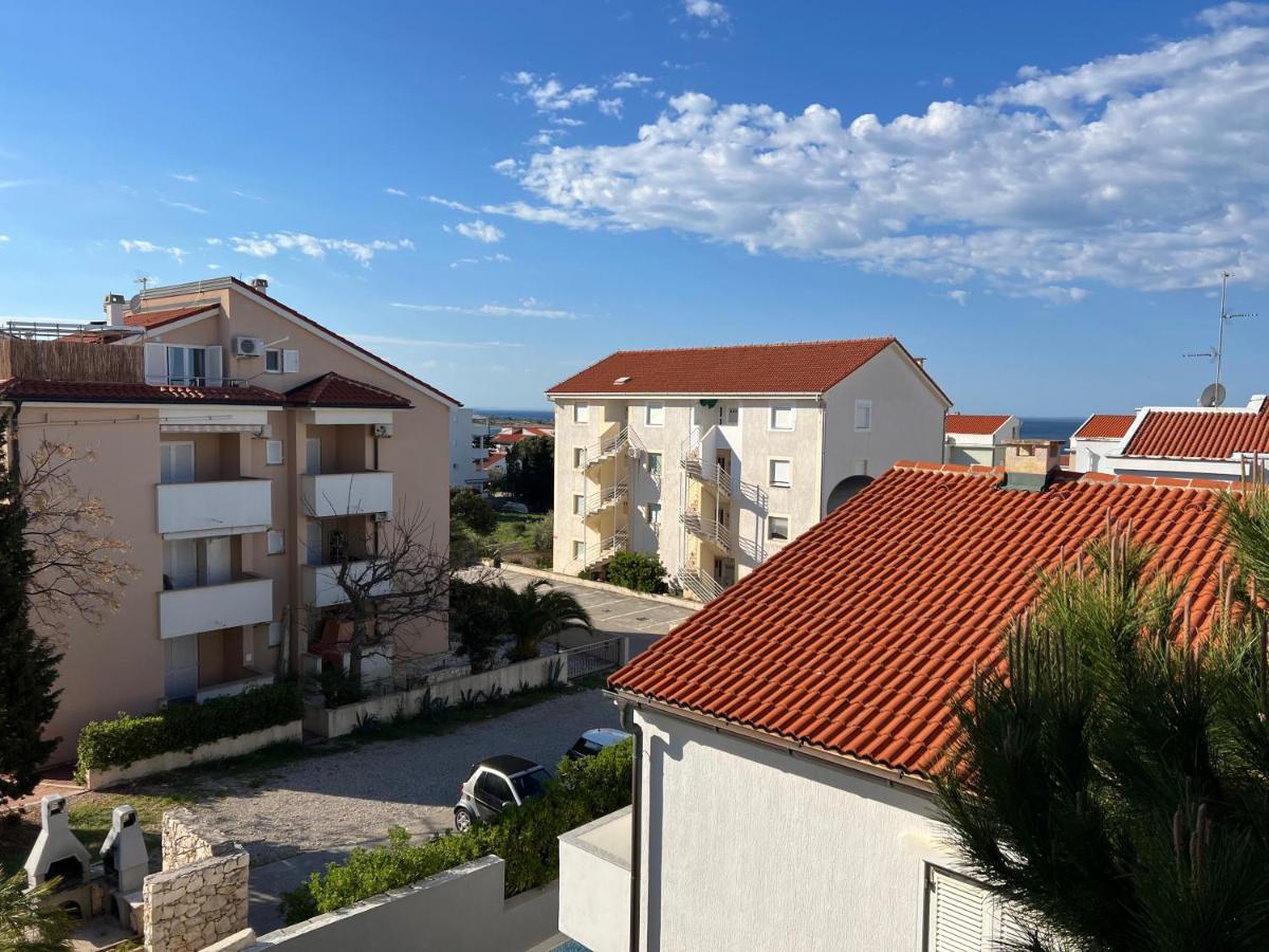 Apartment Luka Novalja Bagian luar foto